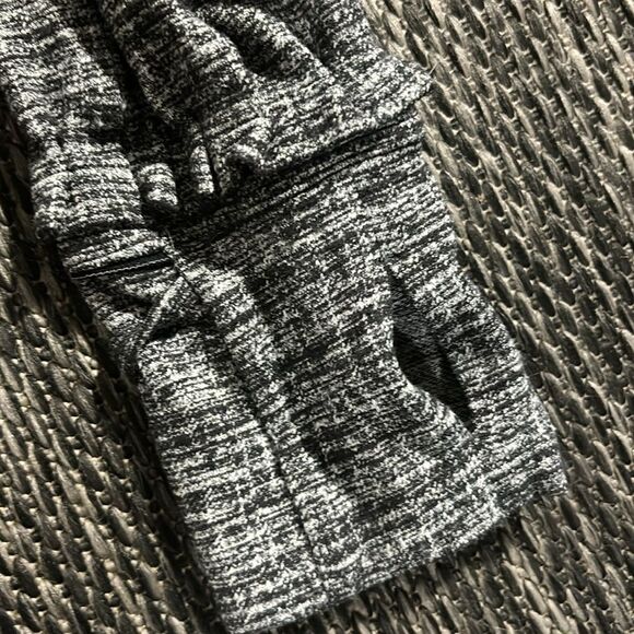 Lululemon Extra Mile Hoodie - Picture 4 of 5